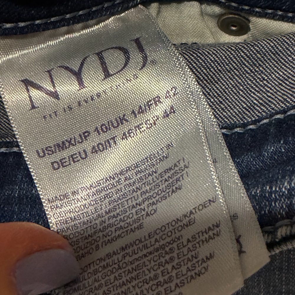 NYDJ Women's Dark Wash Sheri slim Jeans size 10 - Picture 4 of 7